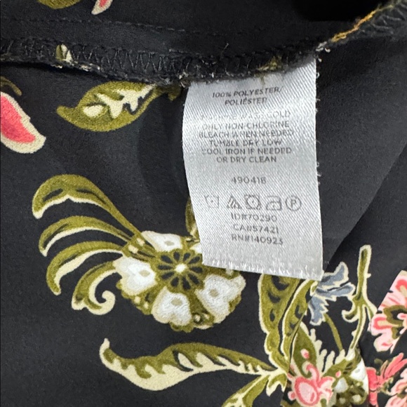 LOFT Black Floral Women's Blouse - Picture 5 of 5
